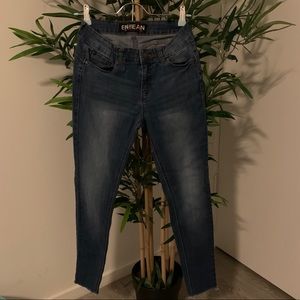 Medium Wash Cut off Skinny Jeans